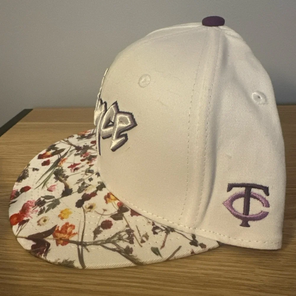 Minnesota Twins Prince Hat - Picture 2 of 3